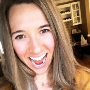 Meet your Posher, Kassandra